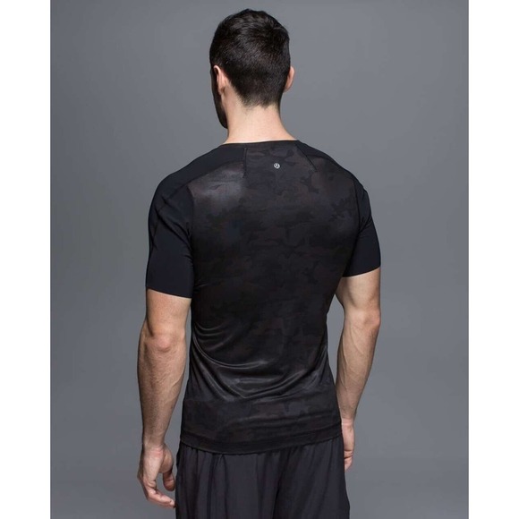Lululemon Repetition Short Sleeve Shirt Sz Medium Savasana Camo Black READ - Picture 9 of 15